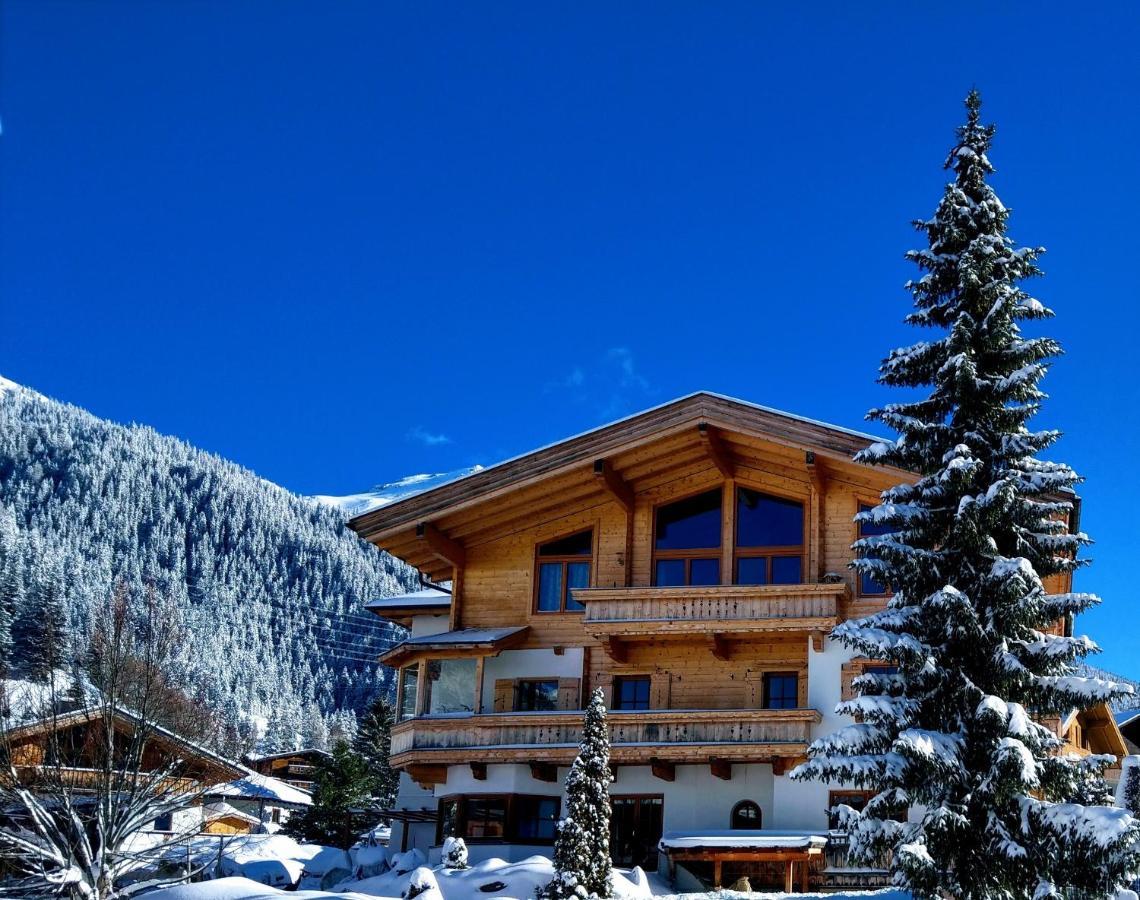 Apartement Hermann Strolz Sankt Anton am Arlberg Bagian luar foto
