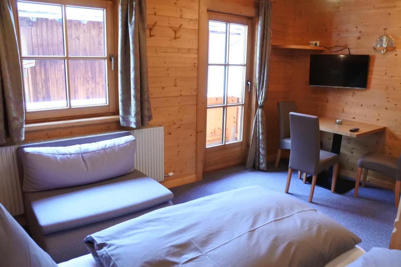 Apartement Hermann Strolz Sankt Anton am Arlberg Bagian luar foto